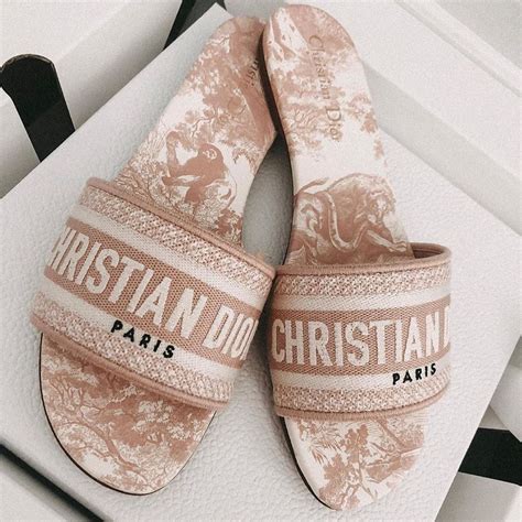 chanclas dior precio